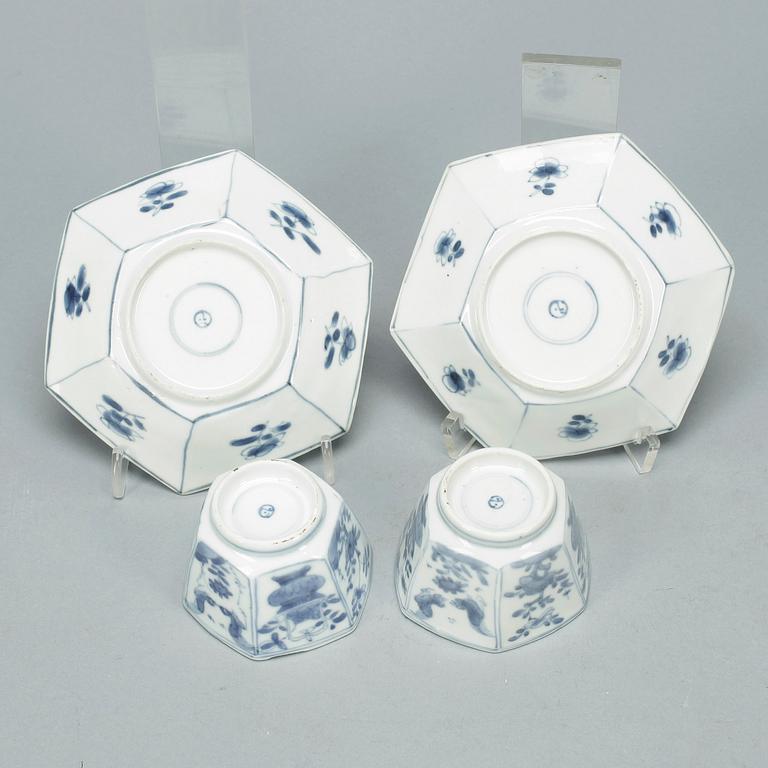 KOPPAR MED FAT, ett par, Kangxi (1661-1722).