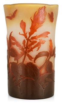 1071. An art nouveau Emile Gallé cameo glass vase, Nancy, France.
