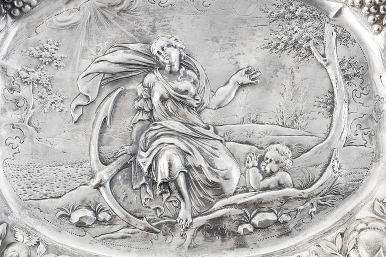 Magnus Myrman, presenterfat, silver, Norrköping (verksam 1706-1730).