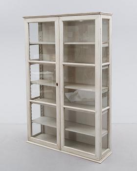 BOKSKÅP, 1800-talets andra hälft.