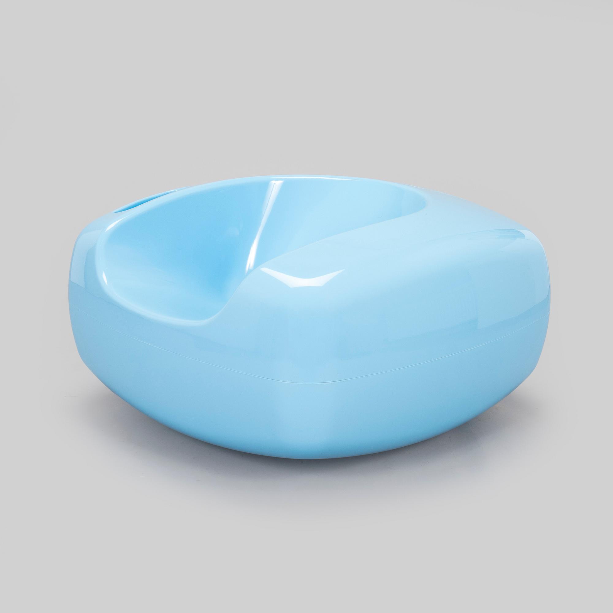 Eero Aarnio, "Soap-tuoli" Artekno, signeerattu Eero Aarnio, 2010.