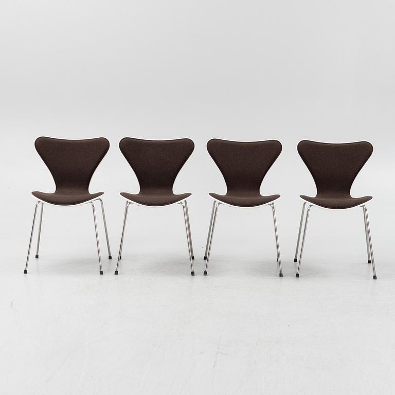 Arne Jacobsen, stolar 4 st, "Sjuan", Fritz Hansen, 2013.