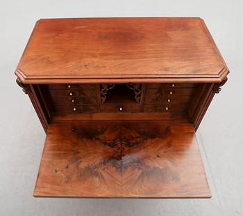 CHIFFONJÉ, 1800-talets andra hälft.