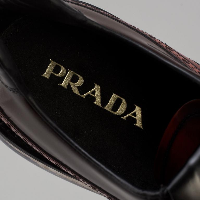 SKOR, Prada, storlek 10.