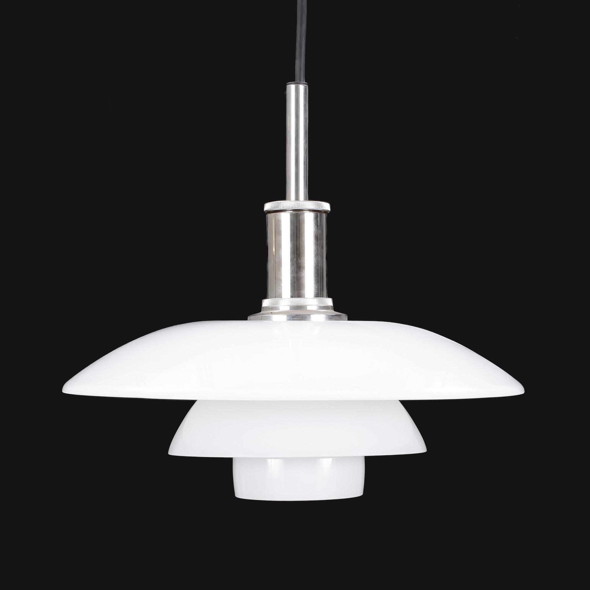 TAKLAMPA, "PH-4½-4", Poul Henningsen, Louis Poulsen. Höjd 42 cm.