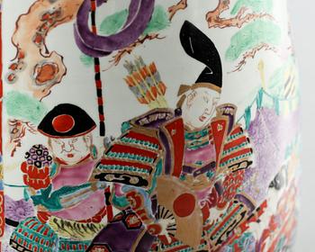 GOLVVAS, porslin, Japan, 1900-tal.