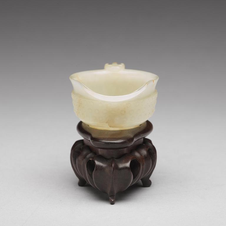 A carved nephrite ewer, China, presumably late Qing dynasty.