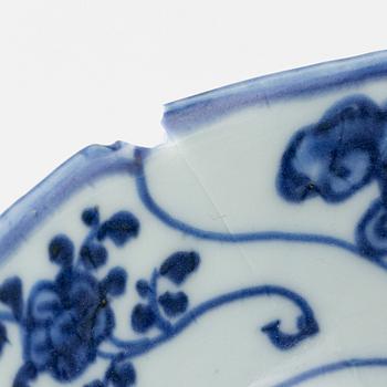 A blue and white bowl, Qing dynasty, 18th Century.