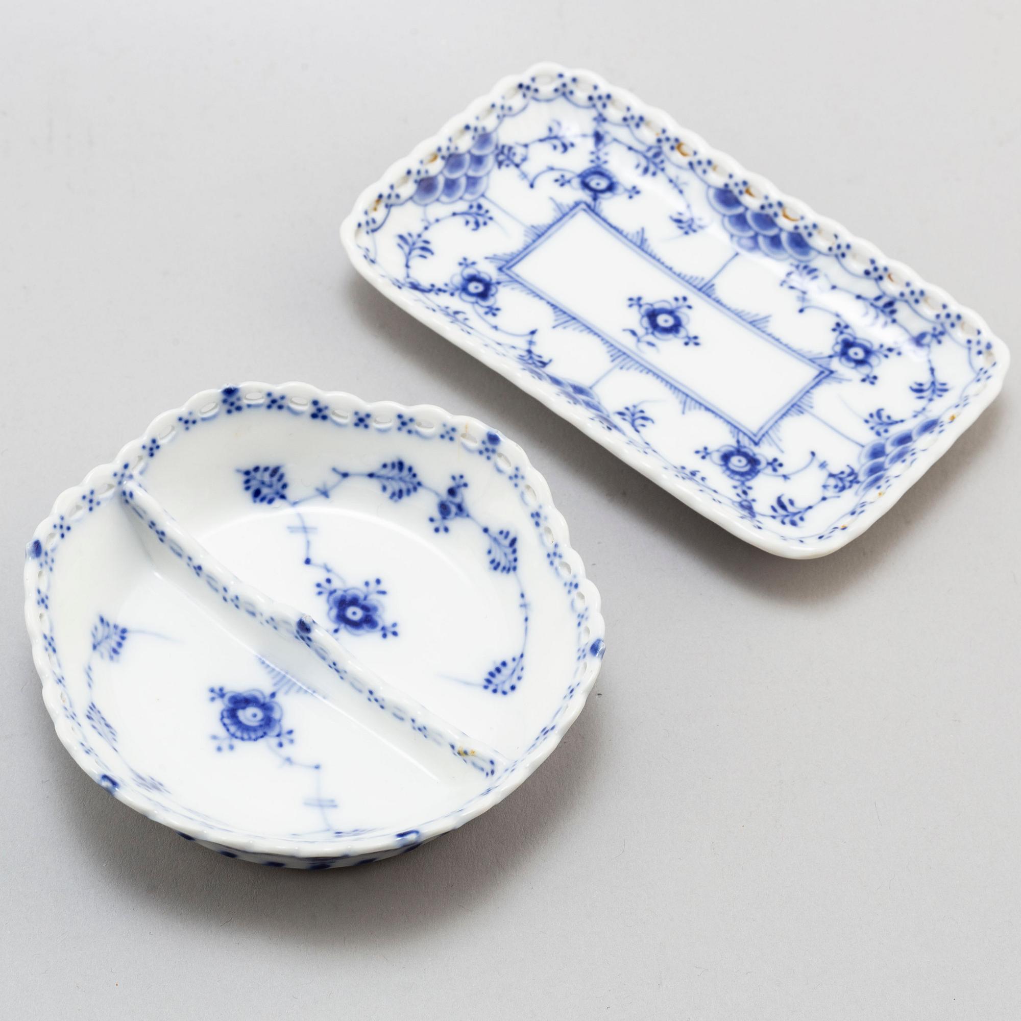 A 26-piece porcelain 'Blue Fluted' full lace tea service, Royal Copenhagen, Denmark.