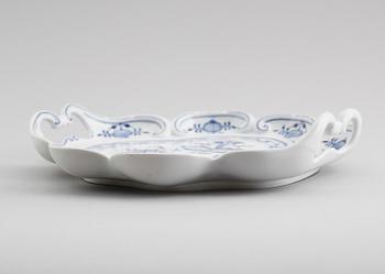 BRICKA, porslin, Meissen, 1900-talets första hälft.