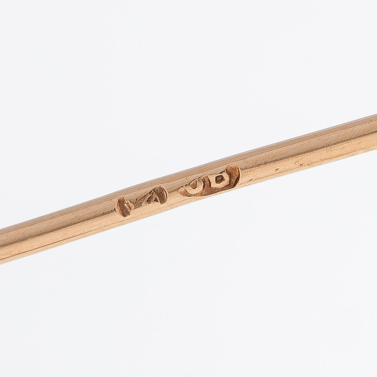 Rintaneula, 14K kultaa/platina, smaragdeja sekä vanha- ja ruusuhiottuja timantteja, Venäjä 1908-26.