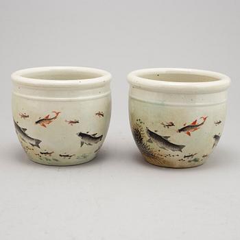 A group of four Chinese and Japanese porcelain flower pots, 20th century.