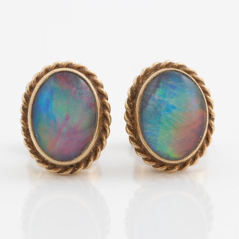 Earrings, a pair, 10K gold with opals.