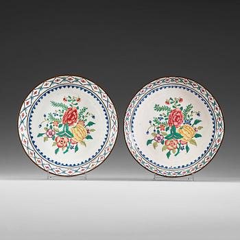 1508. A pair of enamel on copper plates, Qing dynasty, Qianlong (1736-95).