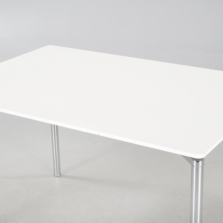 A "Plano" table, deisgned by Pelikan Design (Niels Gammelgaard og Lars Mathiesen) for Fritz Hansen, made 2004.