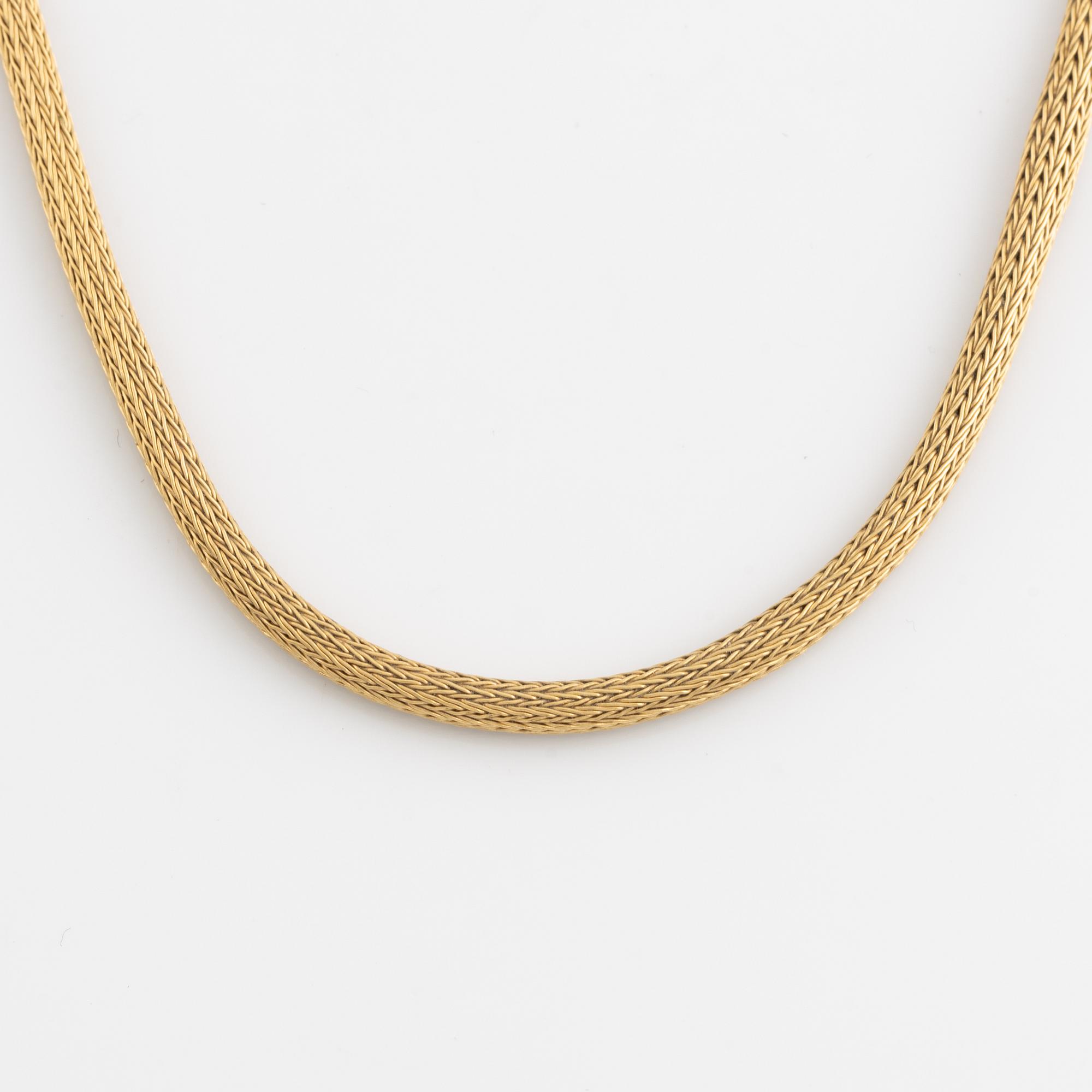 18K gold necklace.