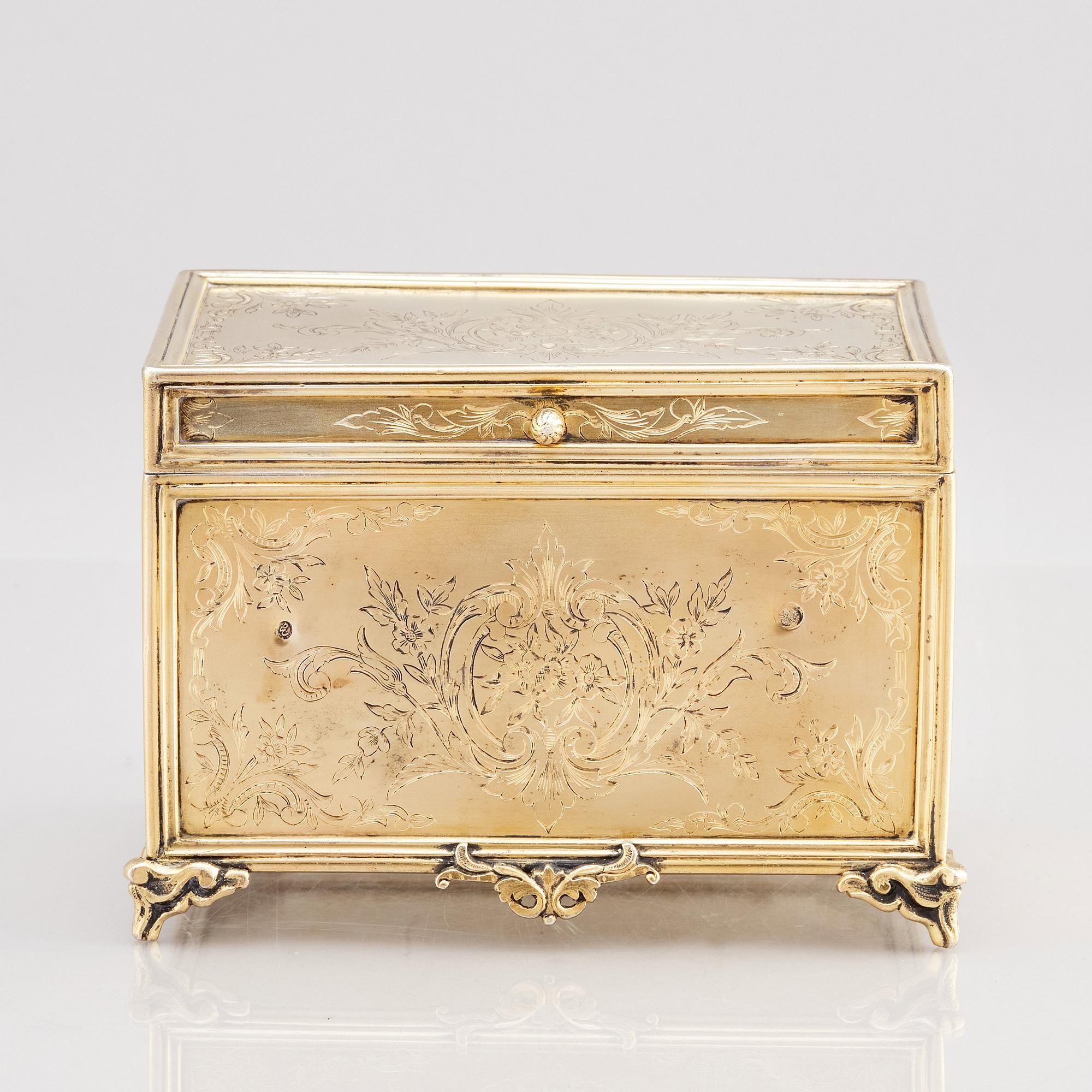 An ottoman empire gilded silver box, Abdul Hamid II's reign (1876-1909).
