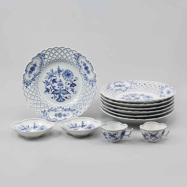 SERVISDELAR, 9 delar, porslin, "Lökmönstret", Meissen, 1900-tal.