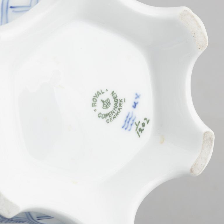 Royal Copenhagen, a 29-piece porcelain coffee service, full lace "Blue Fluted", Denmark.