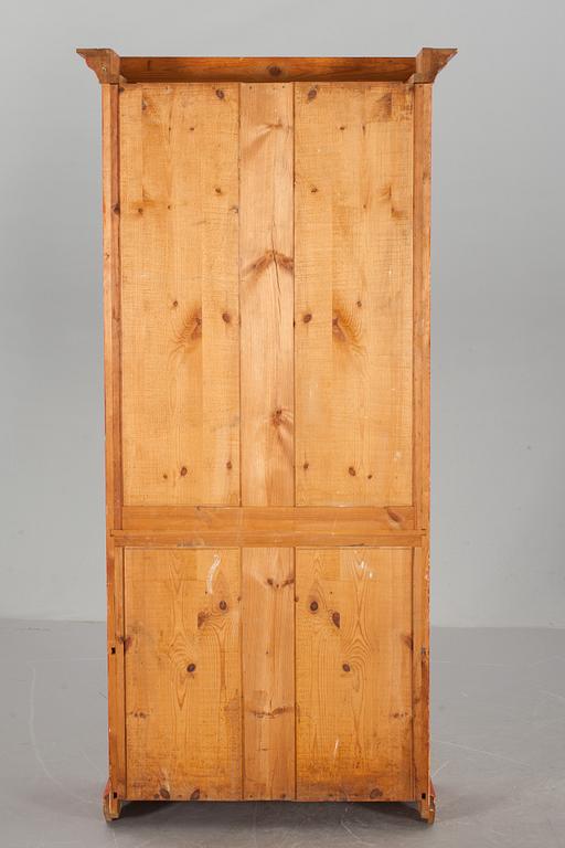 BOKSKÅP, 1800-talets andra hälft.