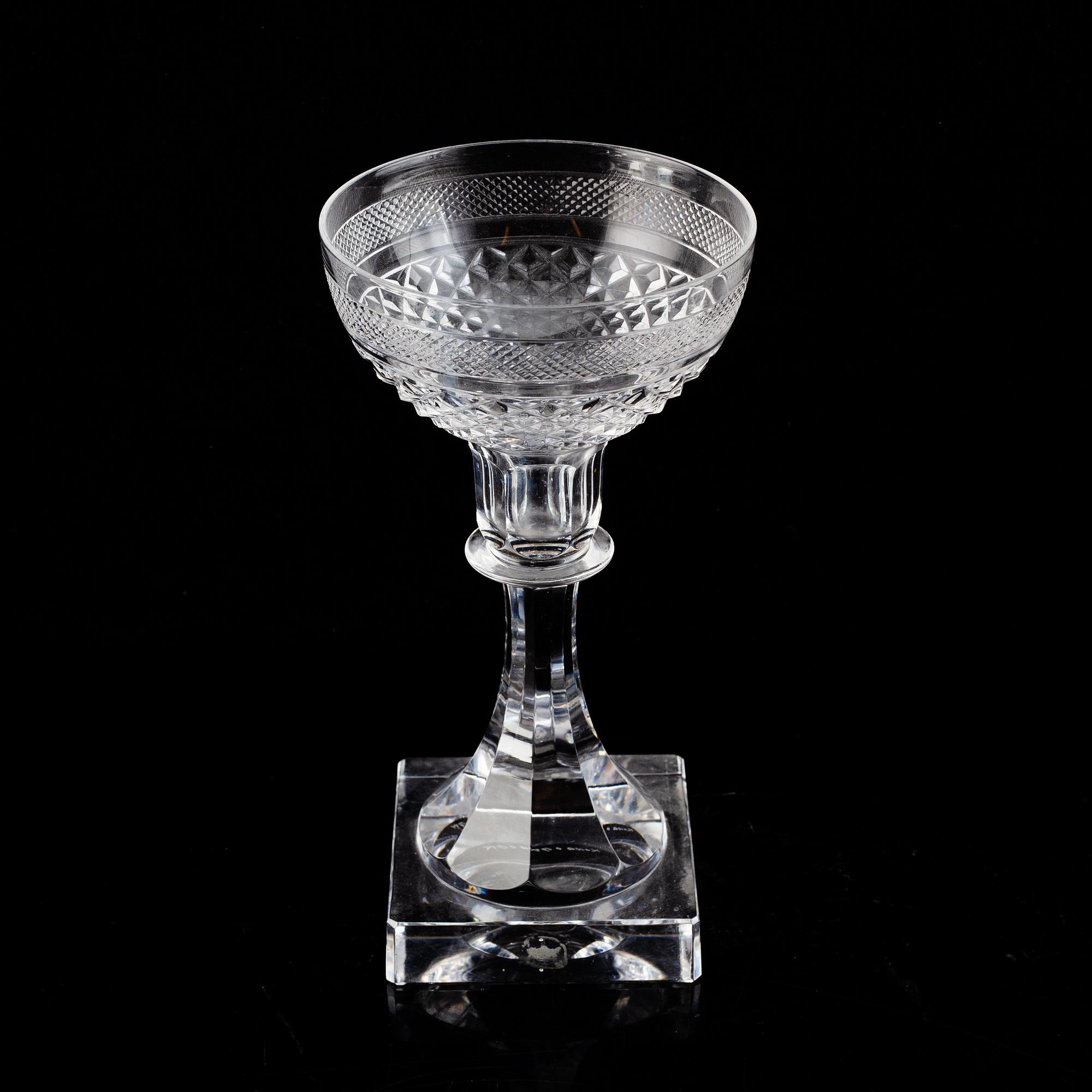 Elis Bergh, a part 'Kent' glass service, Kosta Boda (48 pieces).