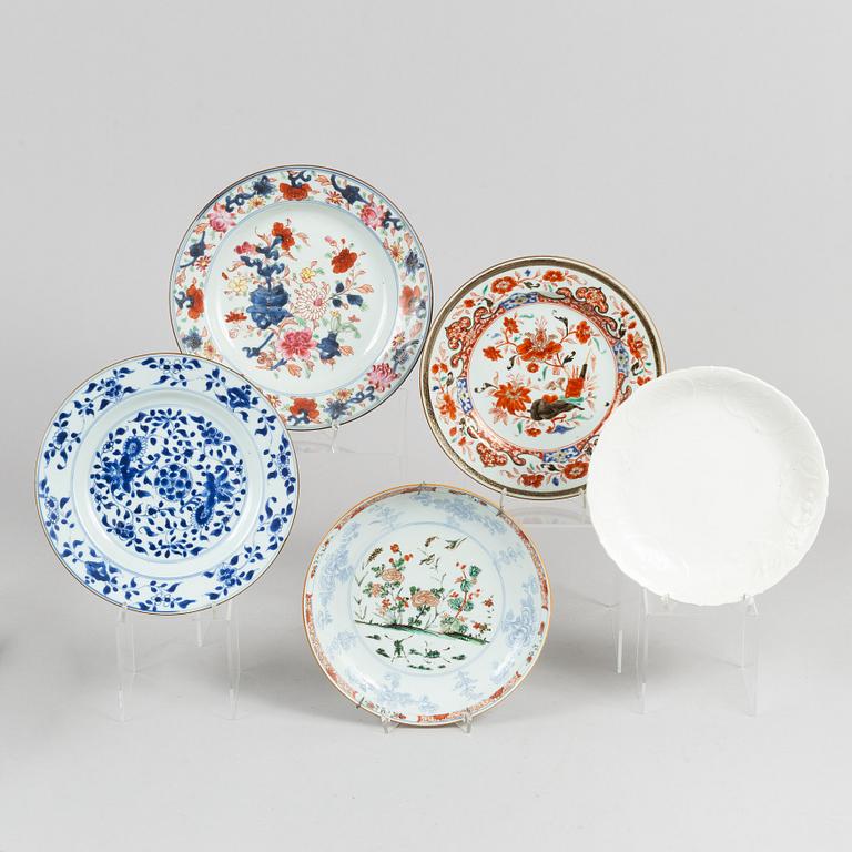 A group of 11 odd dishes, Qing dynasty, 18th Century.
