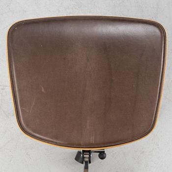 Jørgen Rasmussen, a 'Kevi 2533' office chair, Engelbrechts/Montana, Danmark.