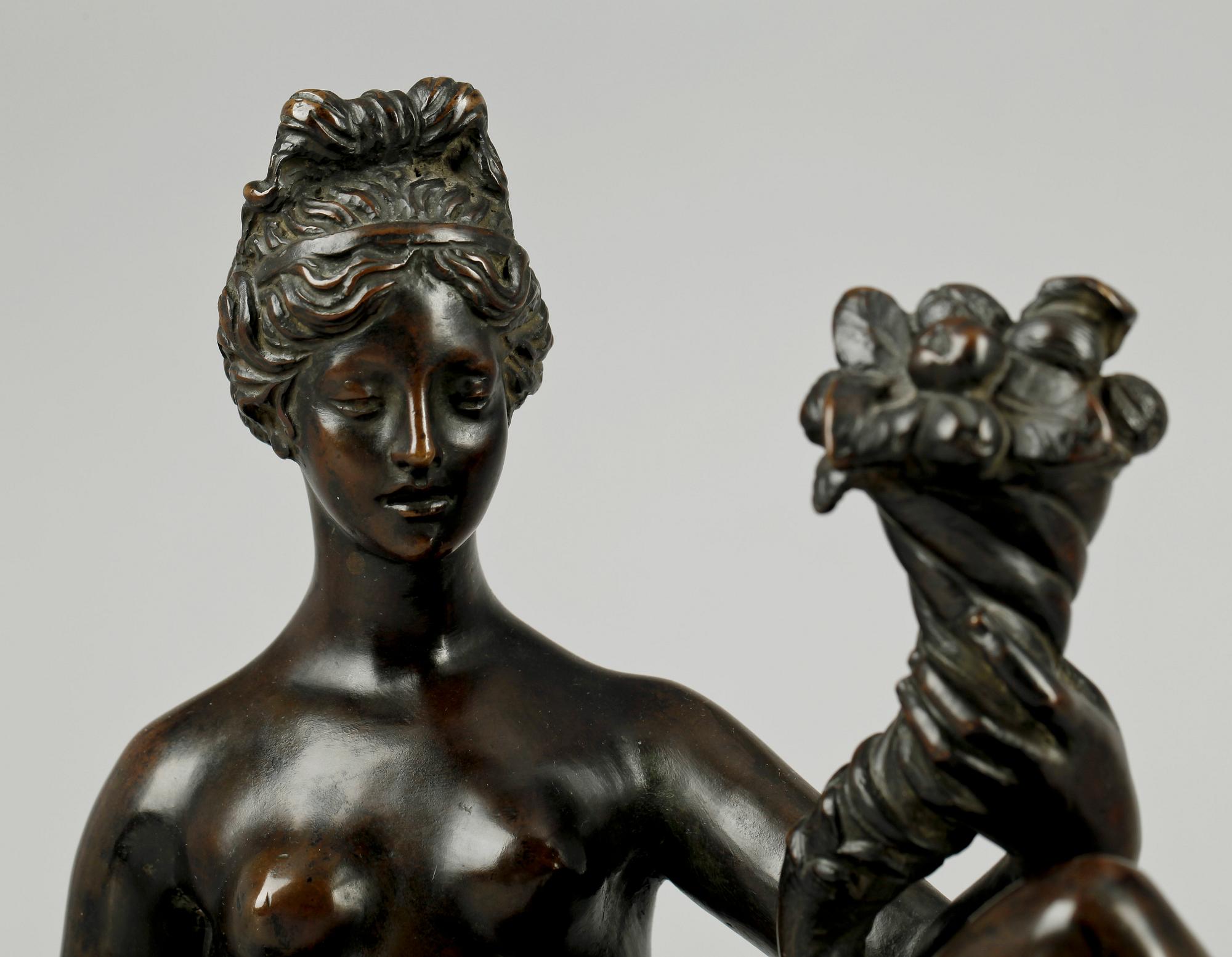 OKÄND KONSTNÄR, skulptur i brons på marmorsockel, 1900-tal.