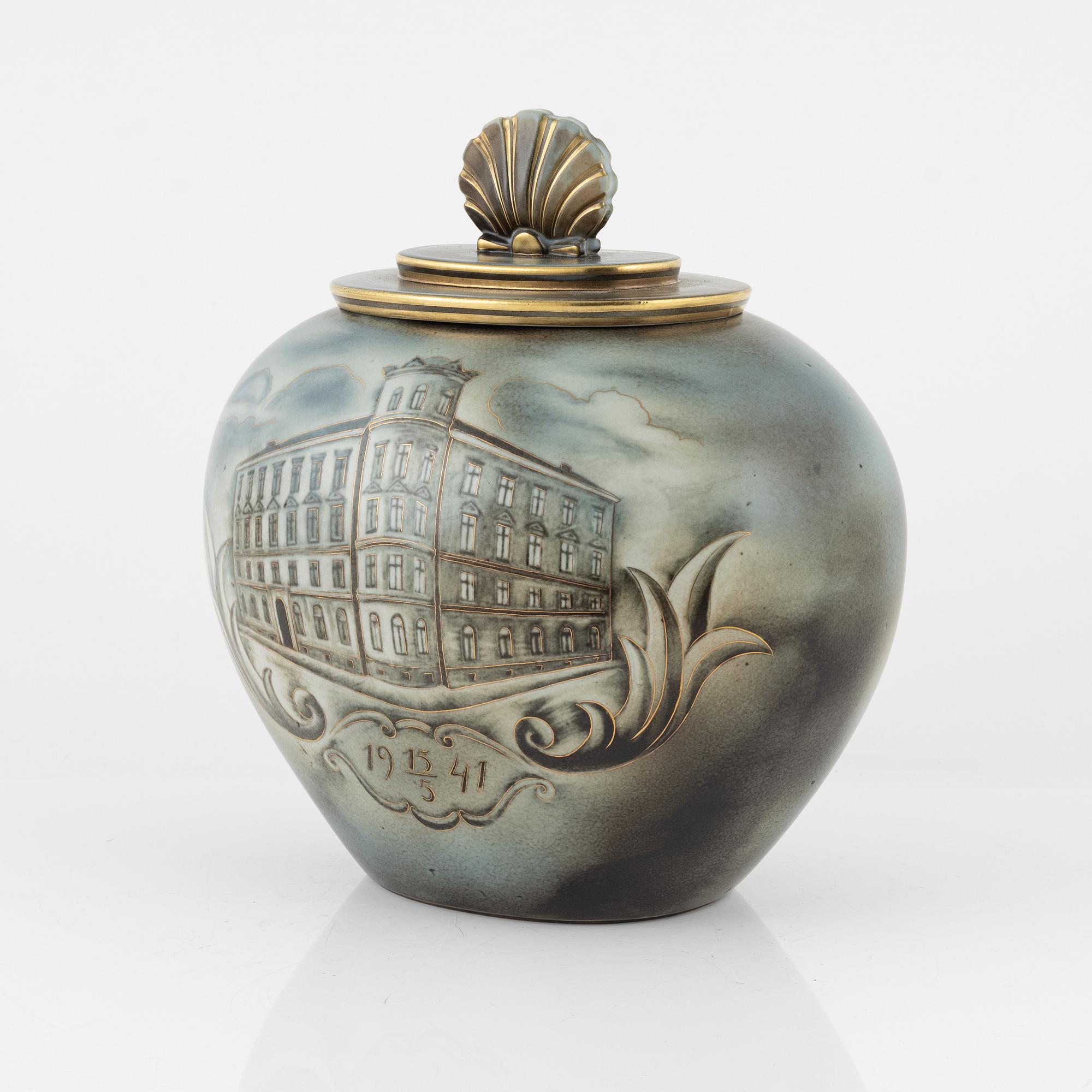 Gunnar Nylund, a lidded 'Flambé' urn, Alp Lidköping, Rörstrand, Sweden 1940's.