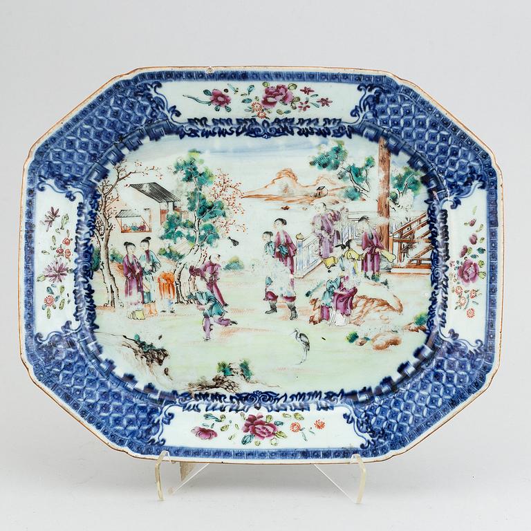 Serveringsfat, kompaniporslin. Qingdynastin, Qianlong (1736-95).