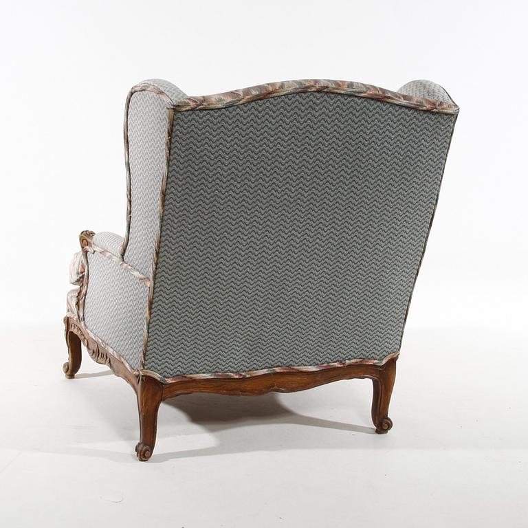 ÖRONLAPPSFÅTÖLJ, rokokostil, 1900-tal.