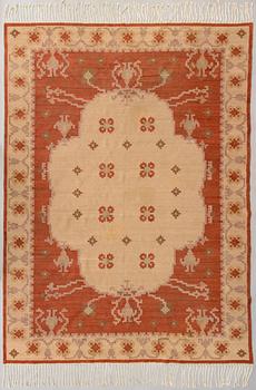 Hårgarnsmatta, troligen, Kotiteollisuus Oy Orkamo. 1920-tal. Ca 350x225 cm.