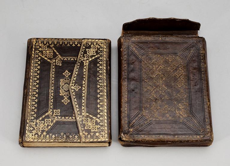 QURAN. Constantinople 1716. Height 15,5 x 11,5 cm.