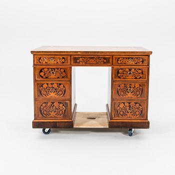 Skrivbord Maggiolinis art Italien 1900-talets första hälft.