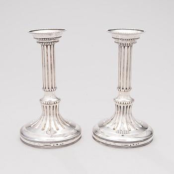 LJUSSTAKAR, ETT PAR, gustavianska, silver, Gustav Granfeldt, Borgå 1795.