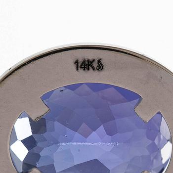 Örhängen, 14K vitguld, med tanzaniter och diamanter.