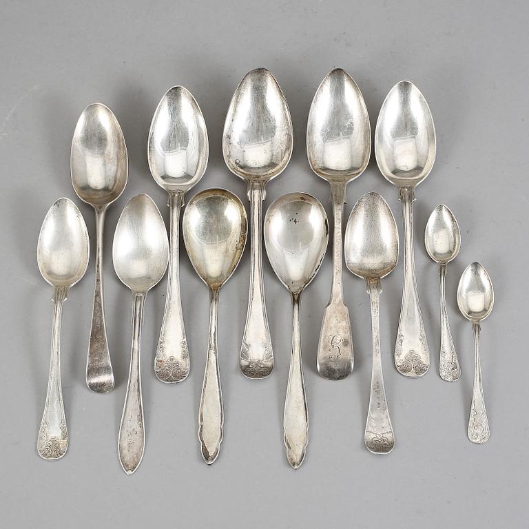 SKEDAR, 12 st, silver, olika modeller, främst 1800-tal, bla Erik Linderoth, 1802.