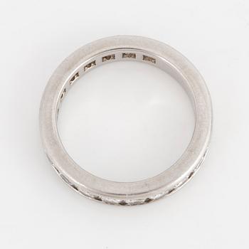 TIFFANY whole eternity ring, platinum with 20 diamonds approx 2 cts.