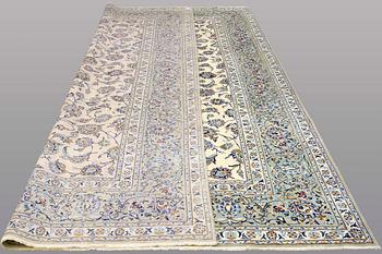 A CARPET, Kashan, 383 x 274 cm.
