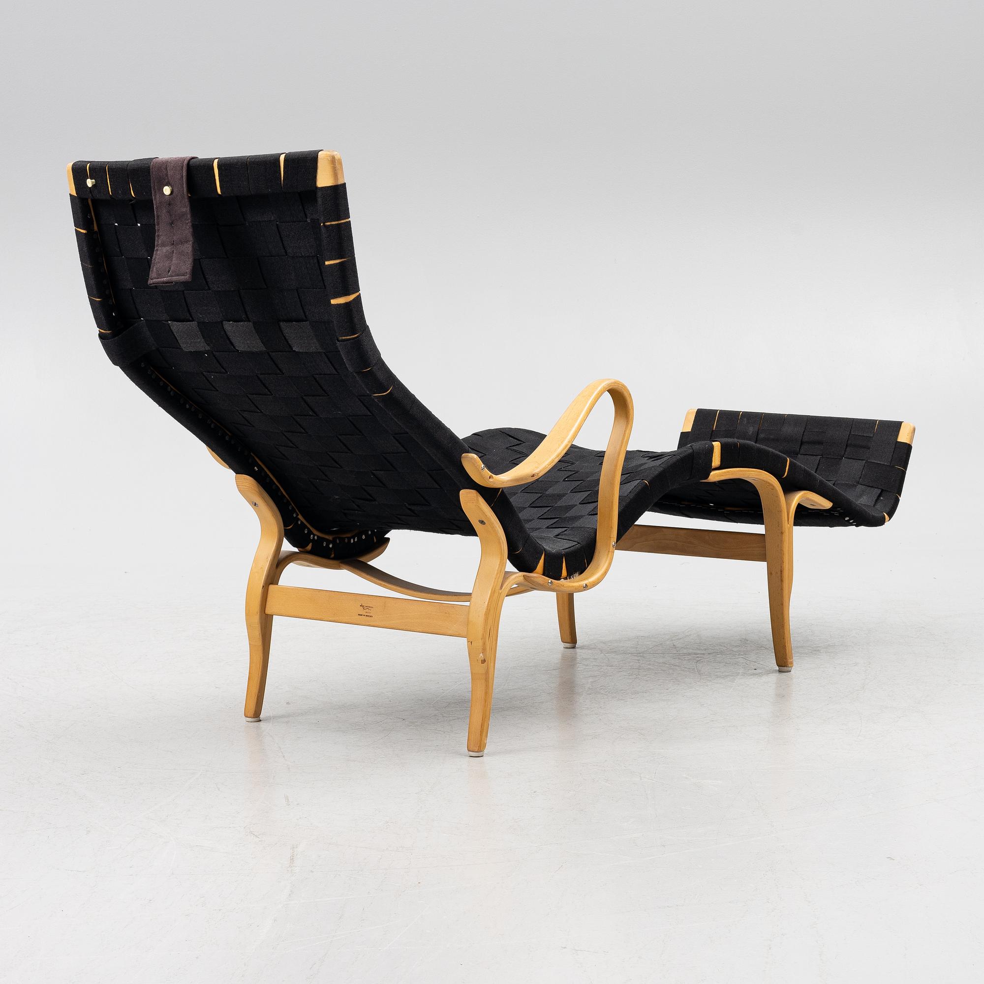 Bruno Mathsson, liggfåtölj, "Pernilla 3", Firma Karl Mathsson, 1964.