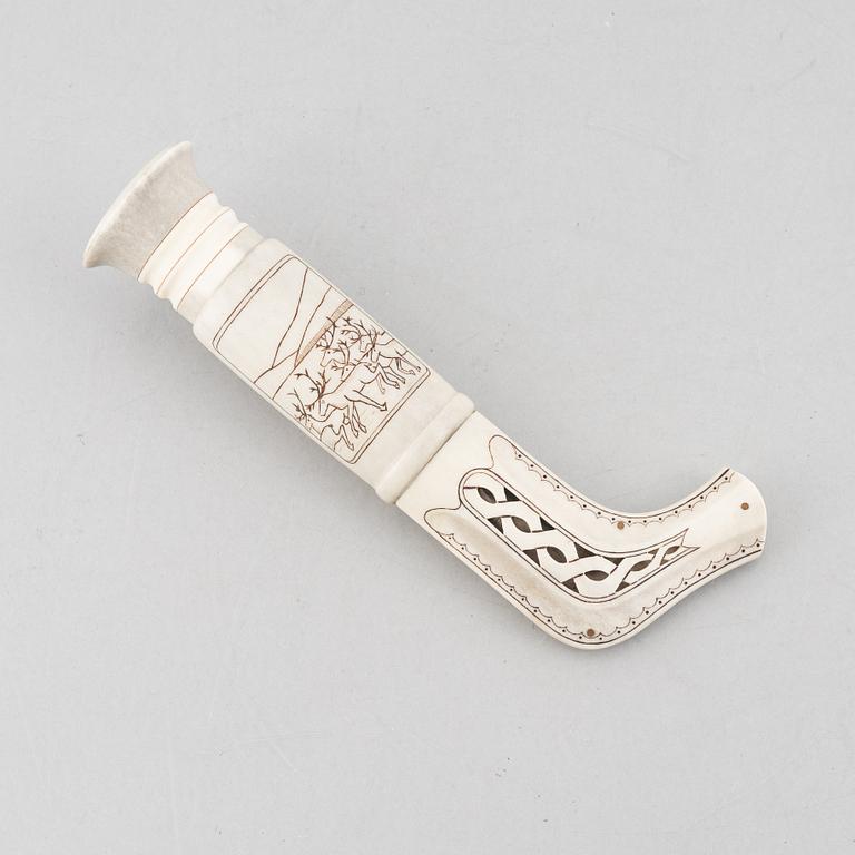 A reindeer horn knife.