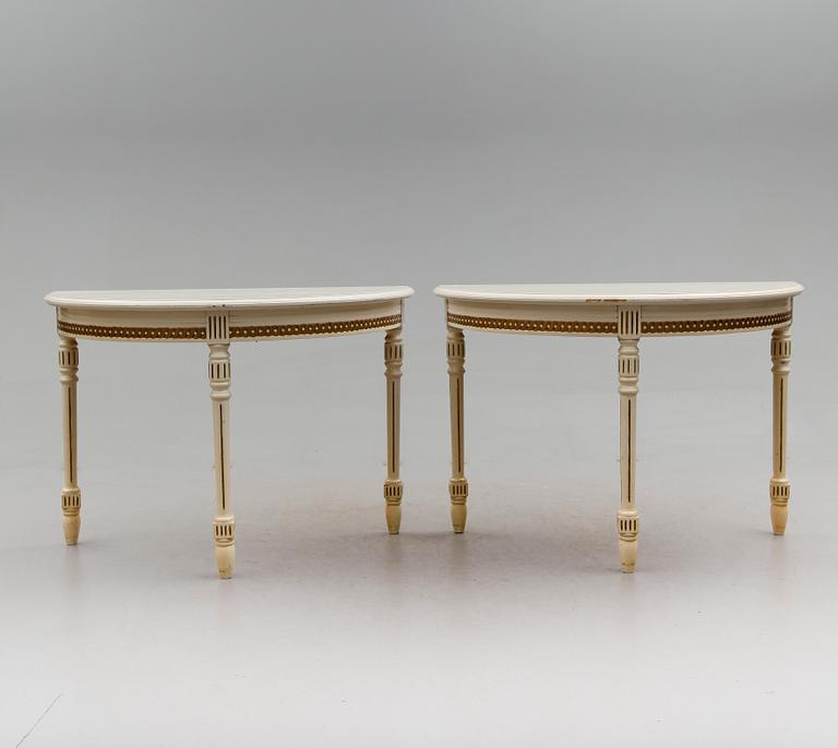 VÄGGBORD, 1 par, gustaviansk stil, 1900-talets första hälft.