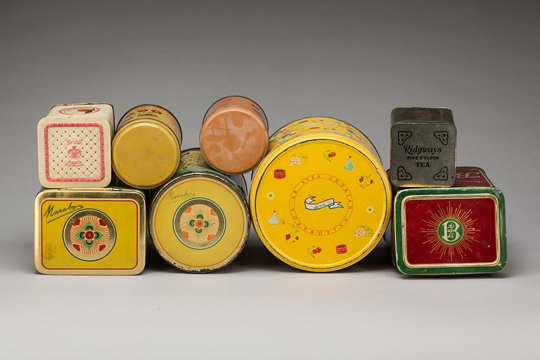 PLÅTBURKAR, 9 st, bl a 1900-talets första hälft.