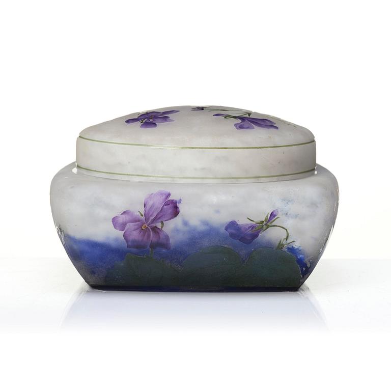 Daum Frères, an Art Nouveau cameo glass lidded bowl/bonbonnière, Nancy, France.