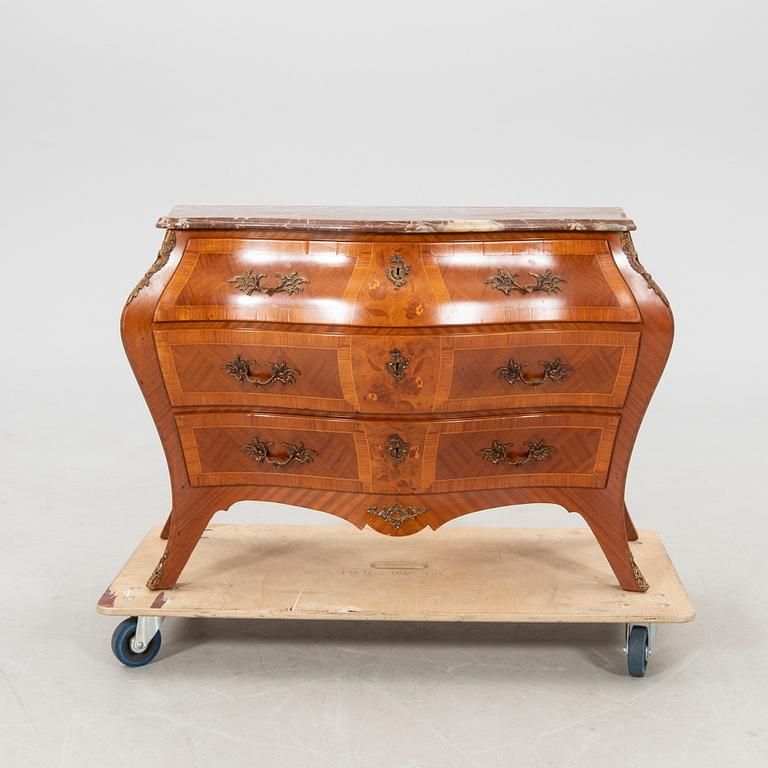 Chest of drawers in Rococo style, mid-20th century.