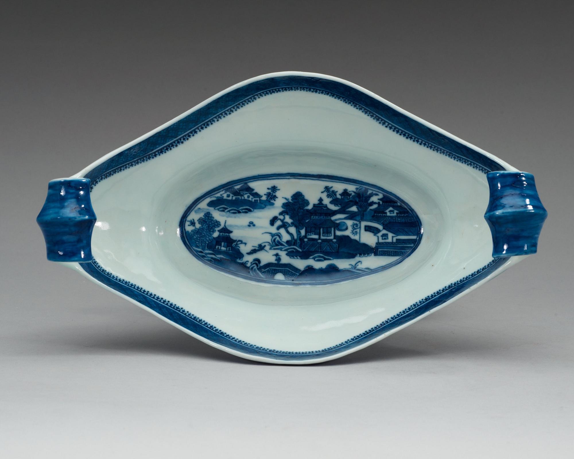 JARDINIÈRE, kompaniporslin. Qing dynastin, Jiaqing (1796-1820).