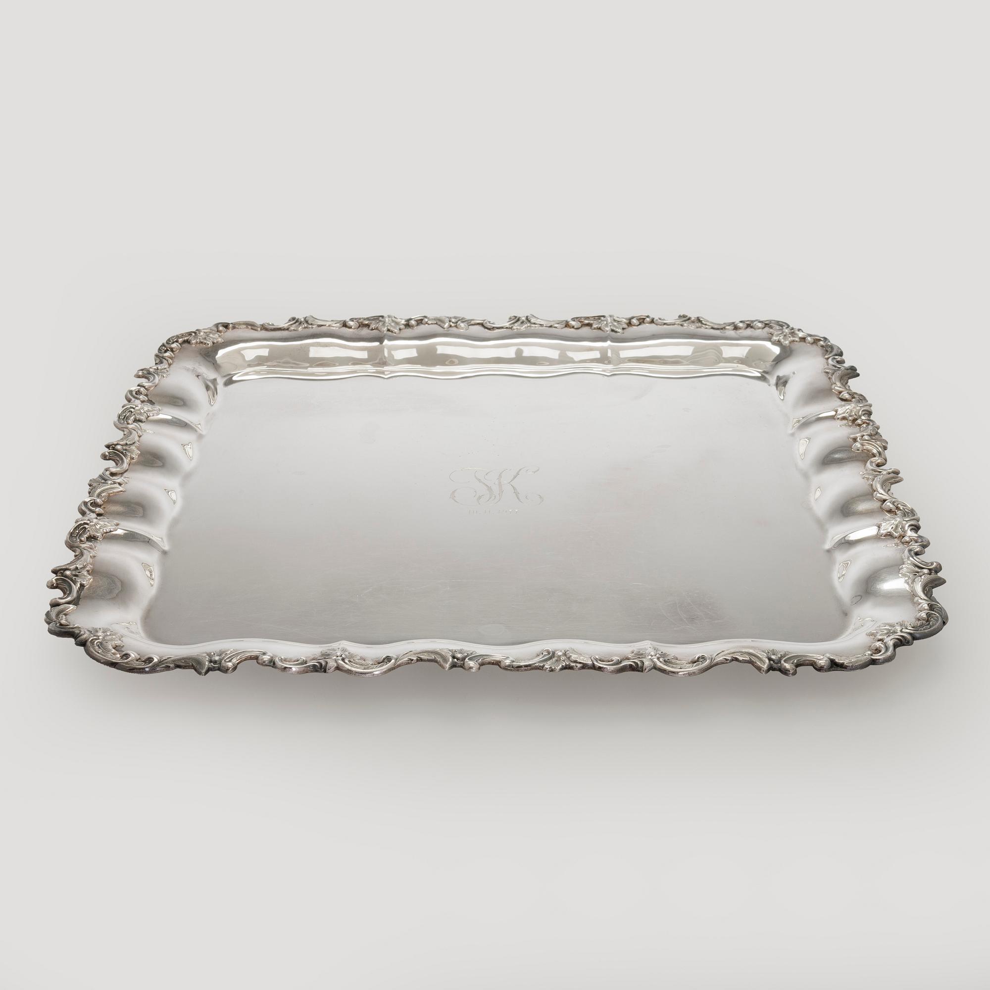 Tarjotin, hopea, Kultakeskus, Hämeenlinna 1970.