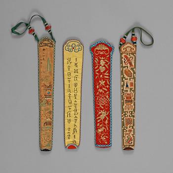 FODRAL, 11 stycken. Silke-, guld- och silvertråd, sen Qing dynastin (1644-1912)/Republik (1912-1949).