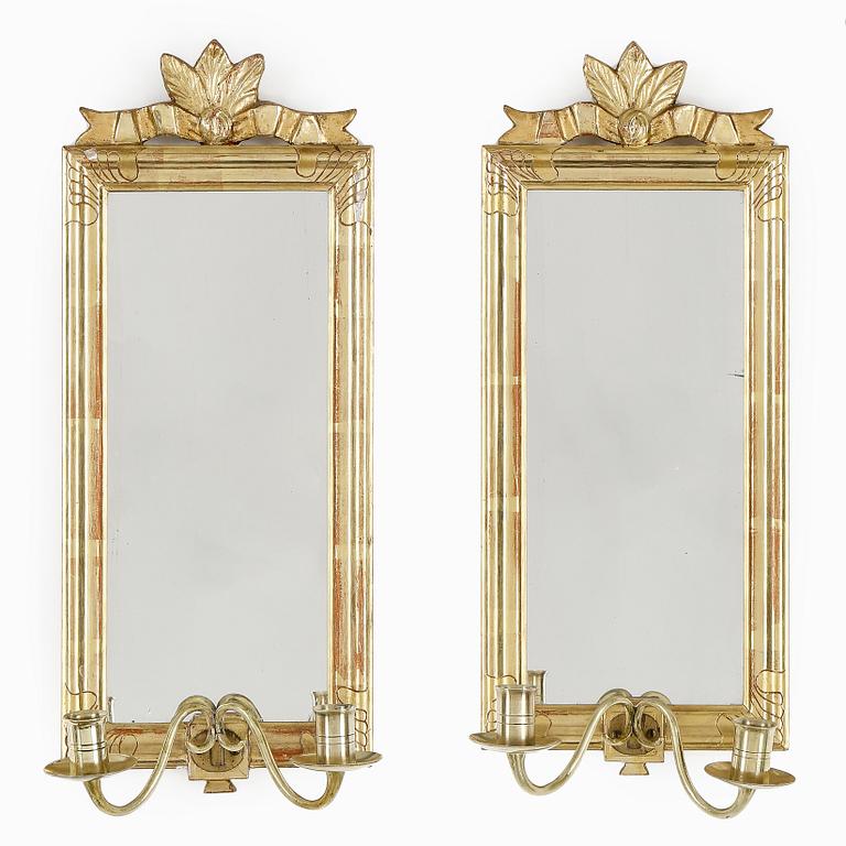 SPEGELLAMPETTER, ett par, gustaviansk stil, 1900-talets första hälft.