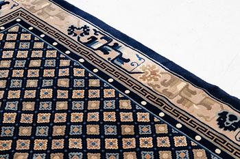 Carpet China, approx. 290 x 190 cm.